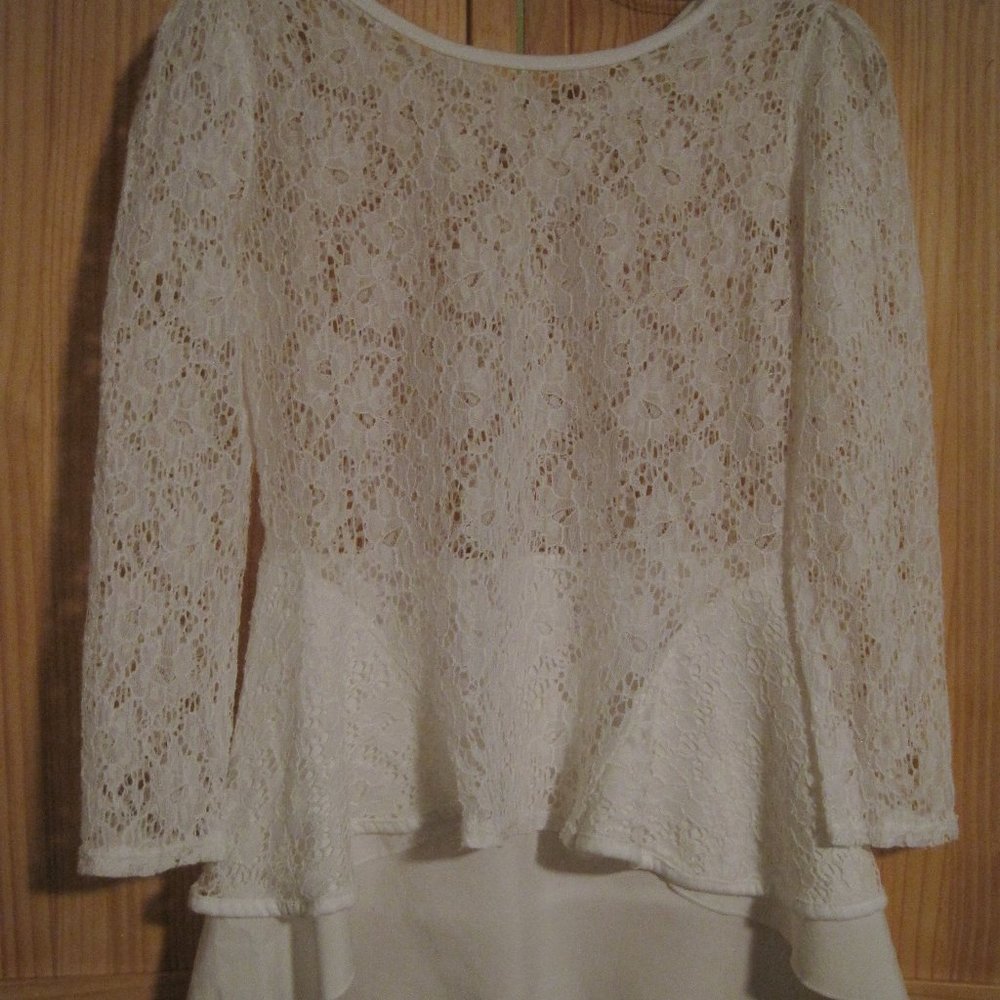4/$30 White Lace Blouse w/layered bottom, dressy